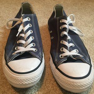 Converse Womens Sneakers Size 9